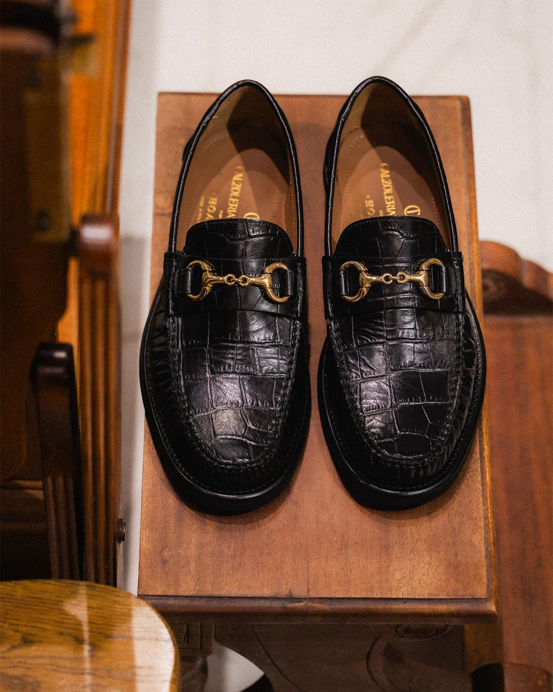 Calzoleria Toscana｜RODAS Horsebit Moccasins・Black Crocodile Pattern
